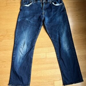 Brooks Brothers 1818 Straight Fit
Denim Mens 36x30 Distrested Mens
Jeans
